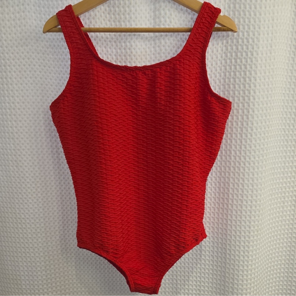 Lands Ends Women's Size 18 Red One Piece Swimsuit Textured